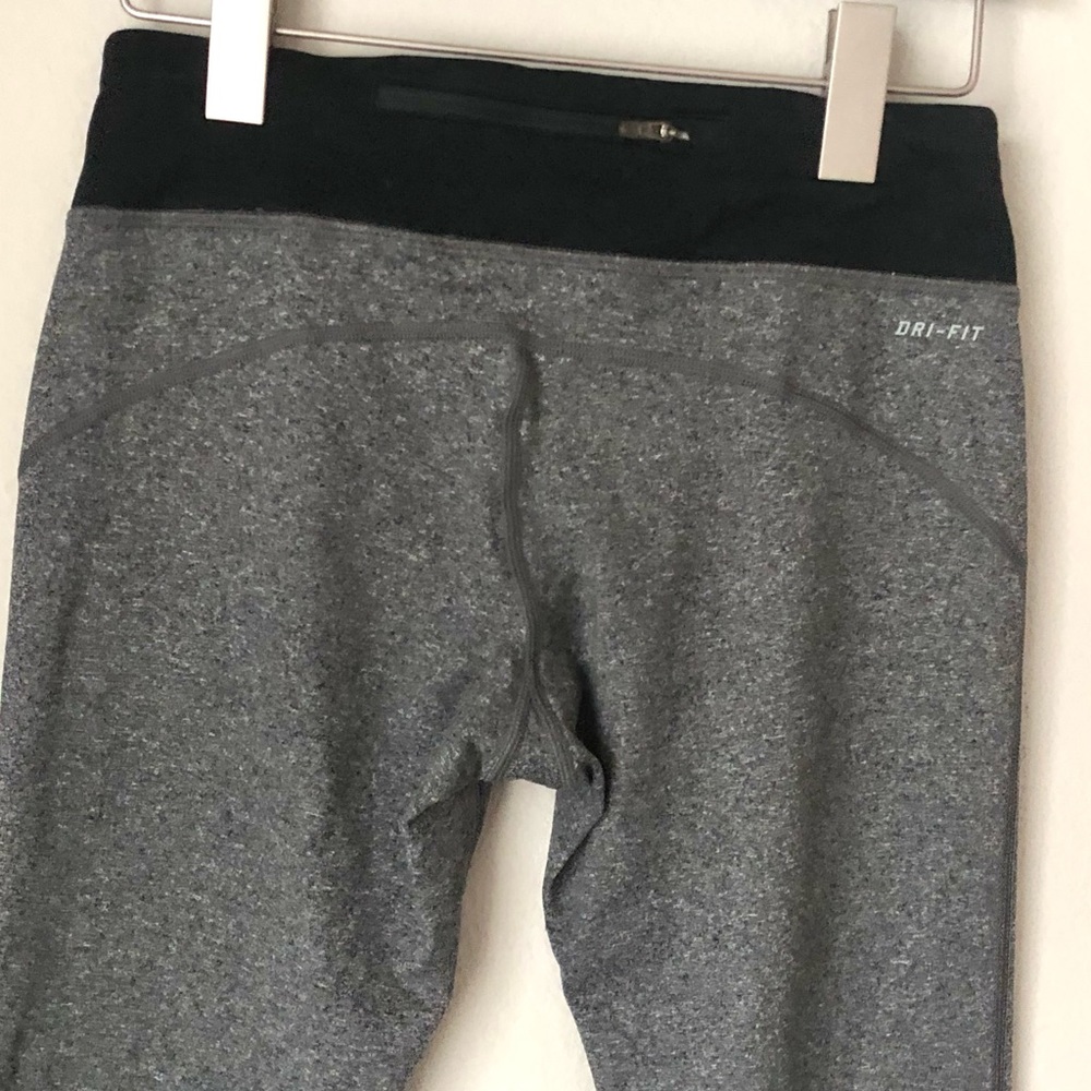 \Nike\• Dri-Fit Soul Cycle Cropped Leggings - Picture 10 of 16